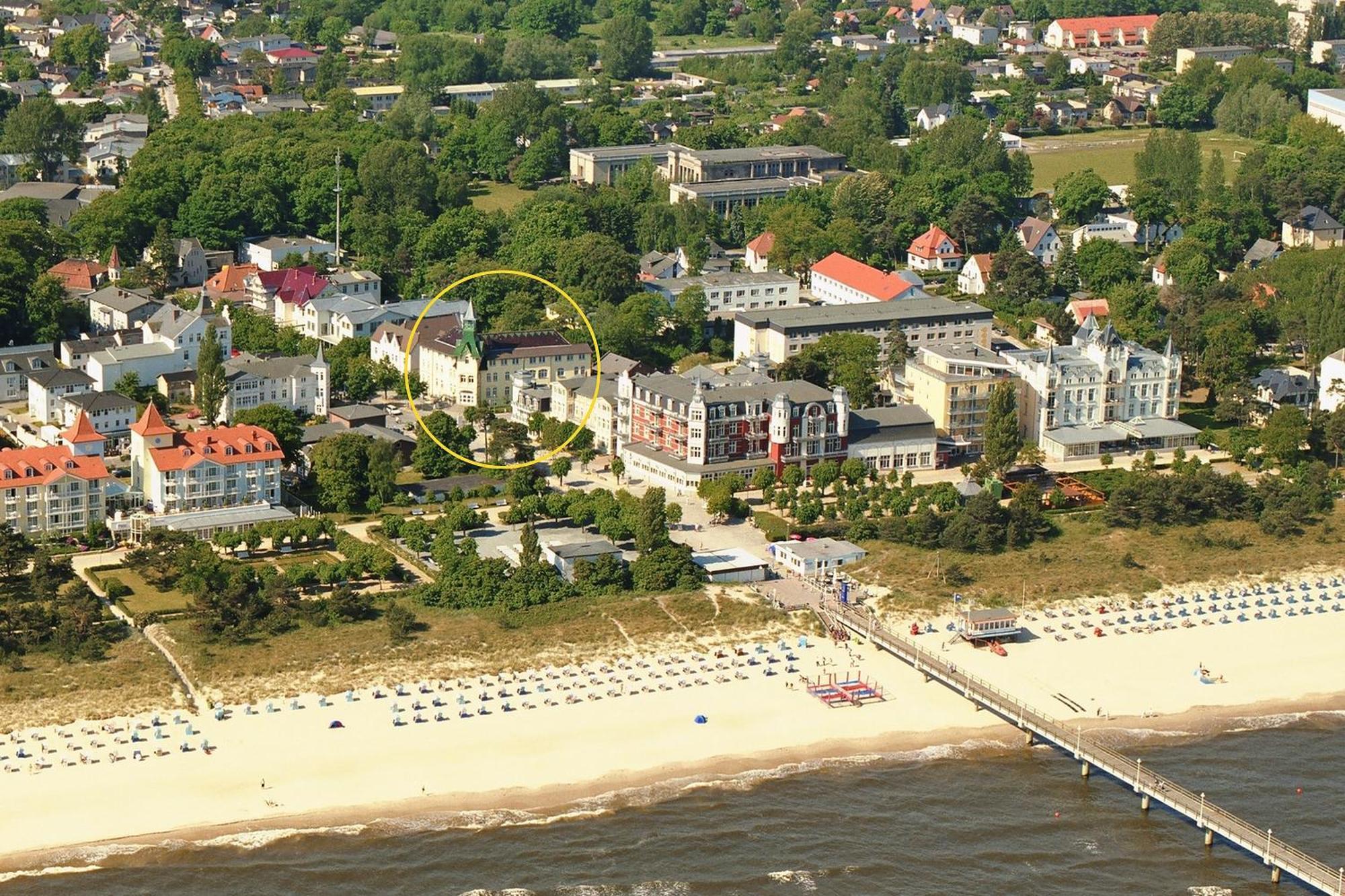 Hotel Duenenschloss Mit Private Spa Зиновиц Екстериор снимка