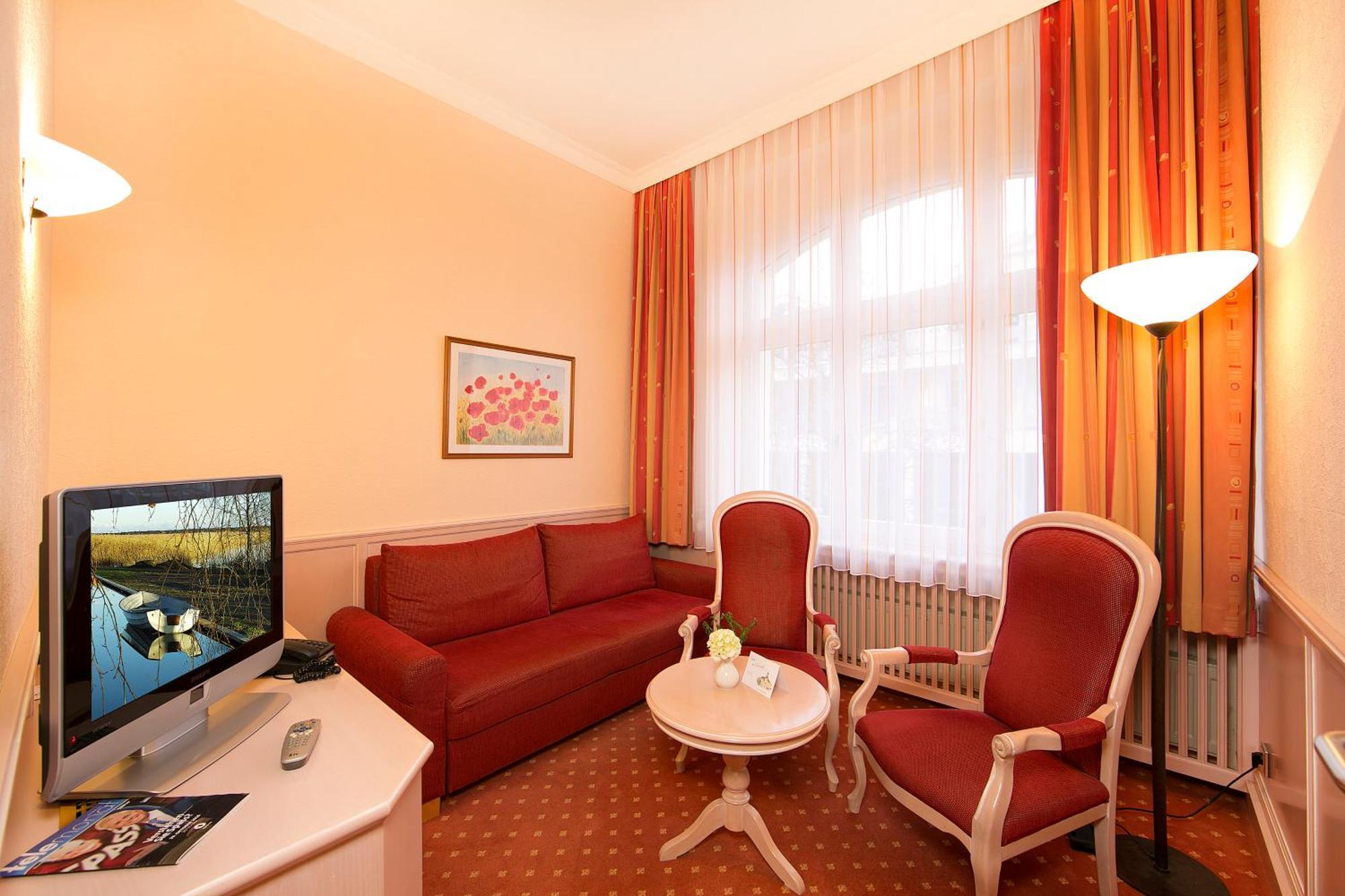 Hotel Duenenschloss Mit Private Spa Зиновиц Екстериор снимка