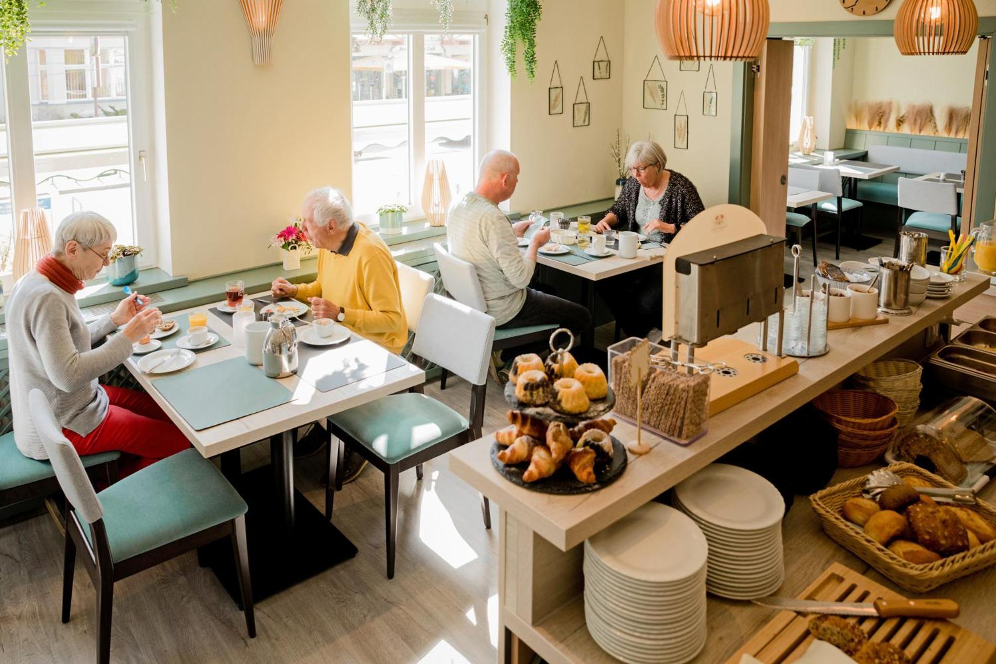 Hotel Duenenschloss Mit Private Spa Зиновиц Екстериор снимка