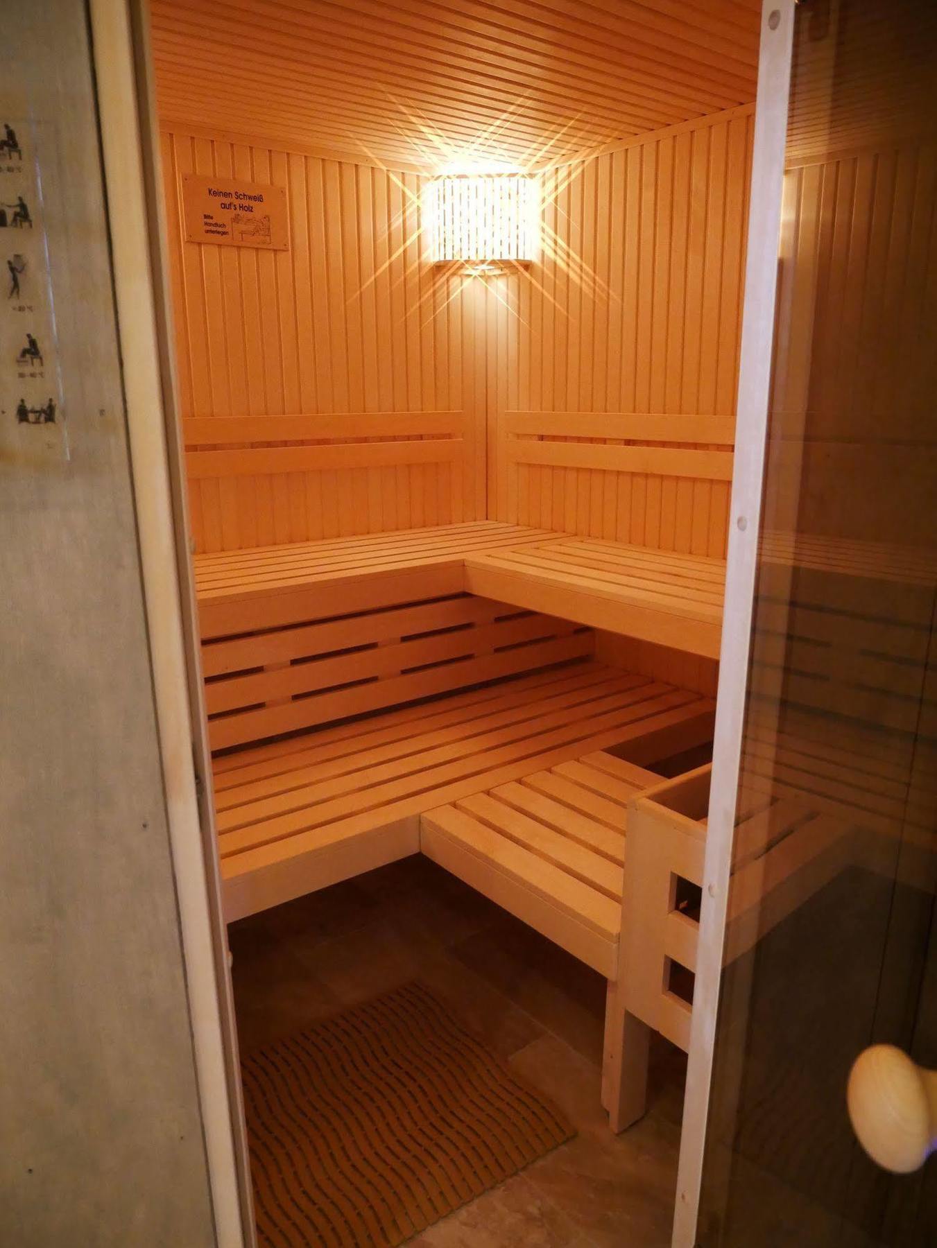Hotel Duenenschloss Mit Private Spa Зиновиц Екстериор снимка